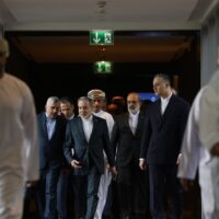 سومین دور مذاکرات در سایه جنگ؛ گمانه زنی‌ها از شکست و تکذیب توسط رسانه‌های ایران